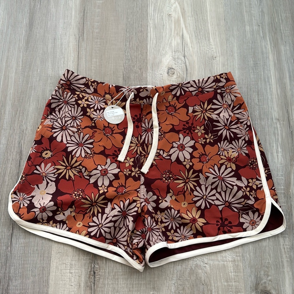 board shorts in flower print - Picture 1 of 3